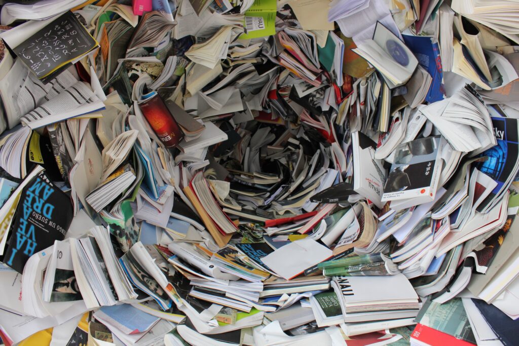 Simple & Easy Ways To Organize Your Paperwork : Declutter First
